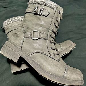 Size 8 Rocket Dog Grey boots